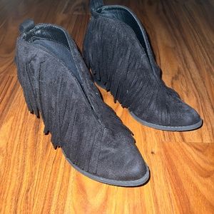 Black fringe boot